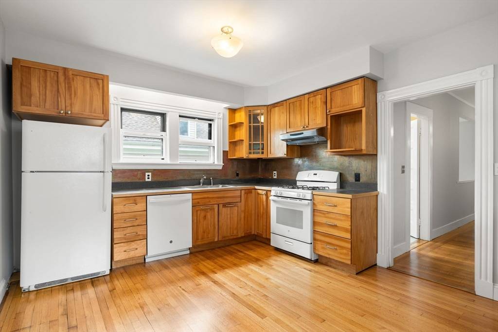 Boston, MA 02130,27 Chilcott Place #2