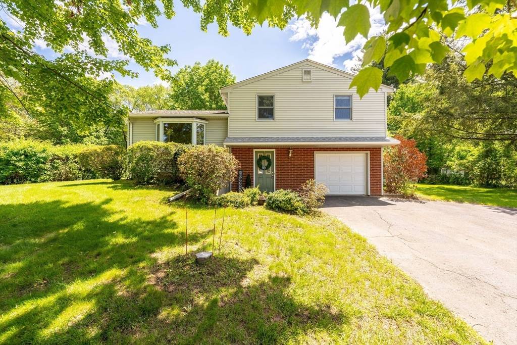 Granby, MA 01033,85 South St