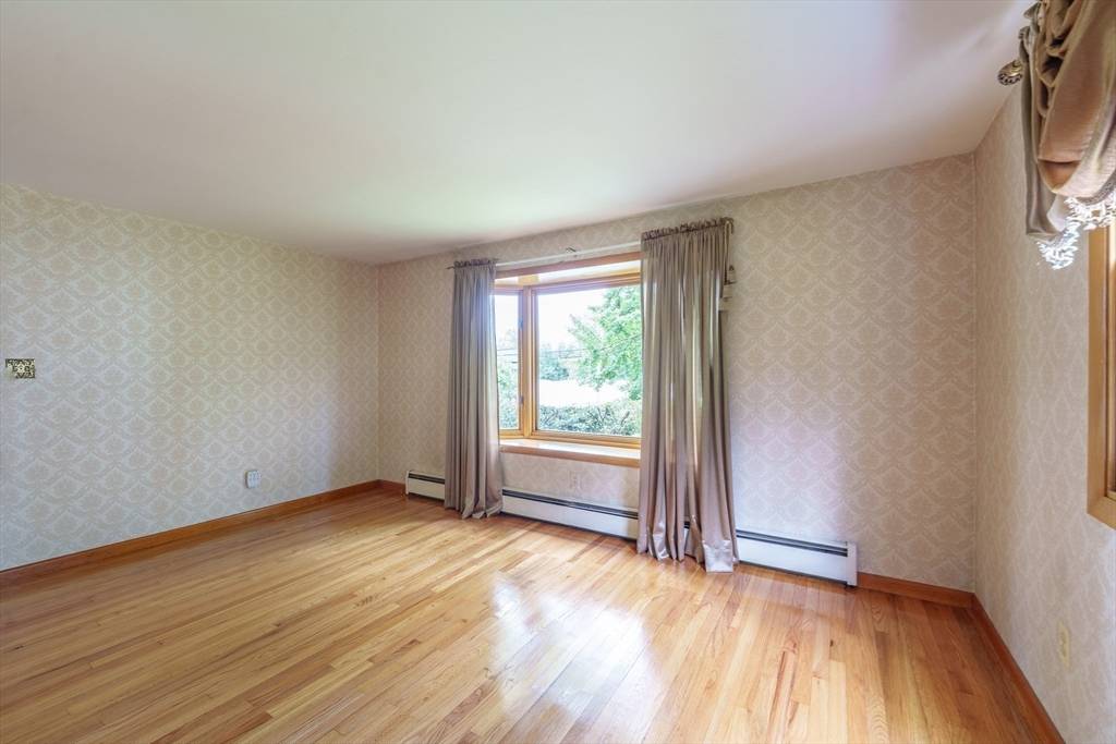 85 South St Granby, MA 01033