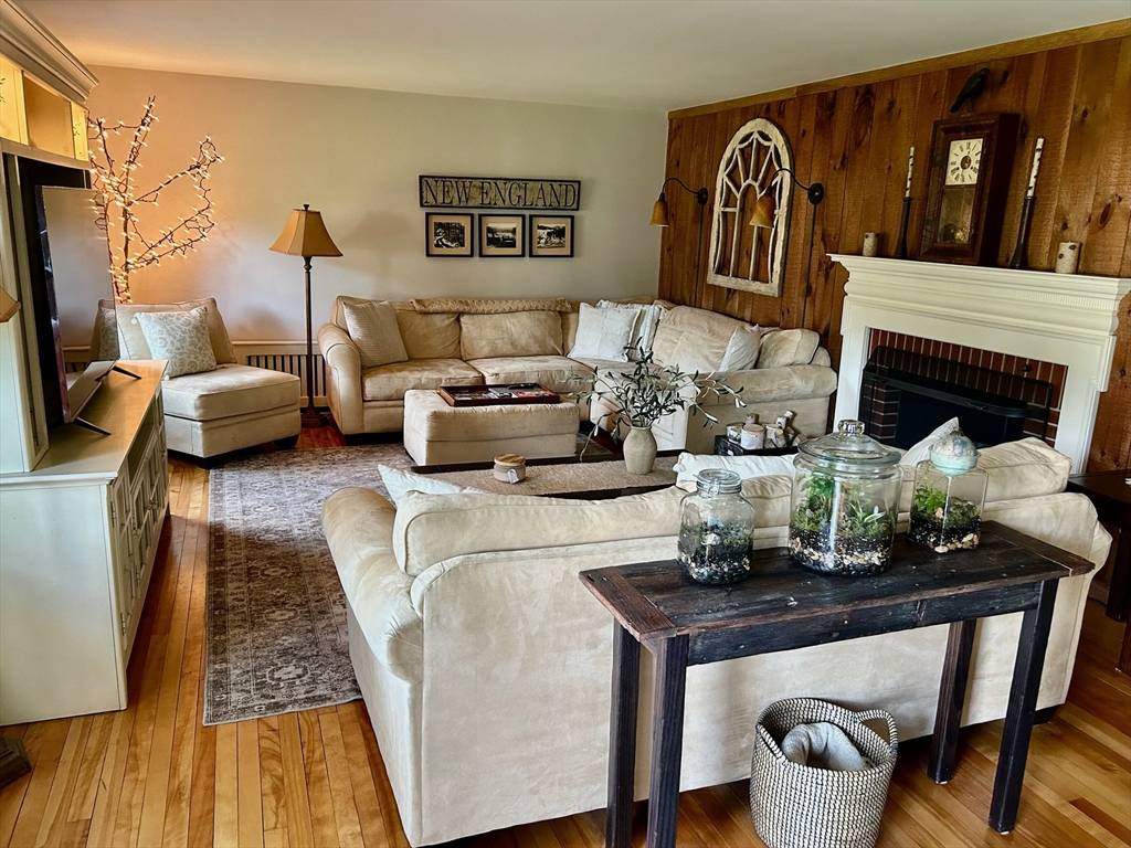 29 Deernolm St Grafton, MA 01536