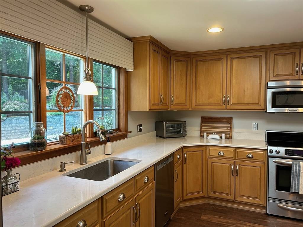 Grafton, MA 01536,29 Deernolm St