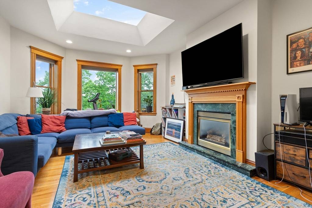 Brookline, MA 02446,90 Browne Street #3