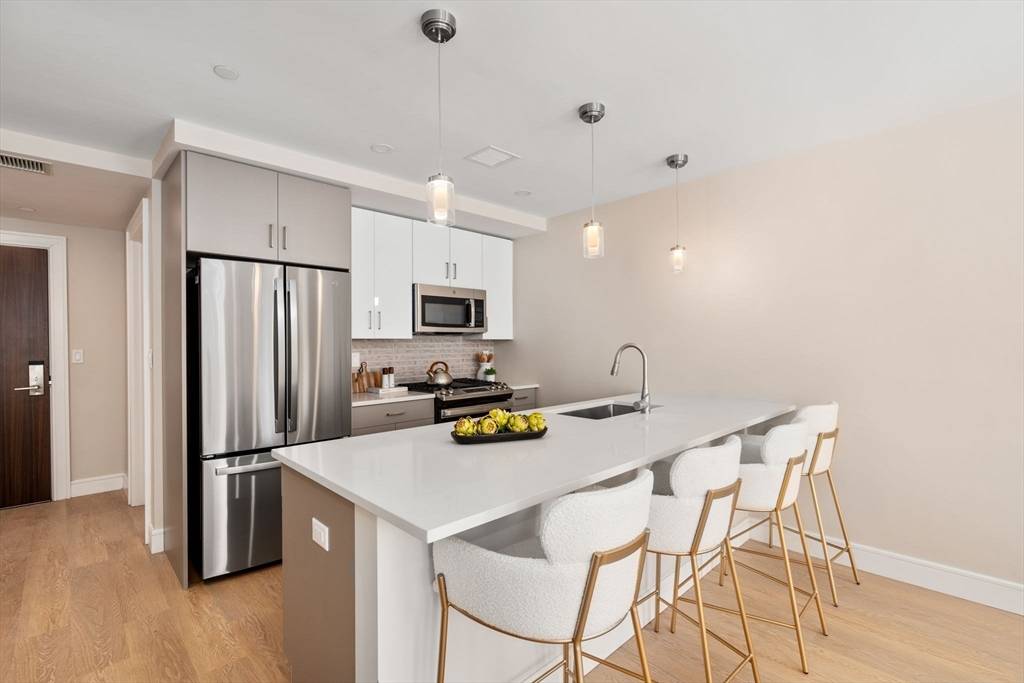 Boston, MA 02135,105 Washington #302