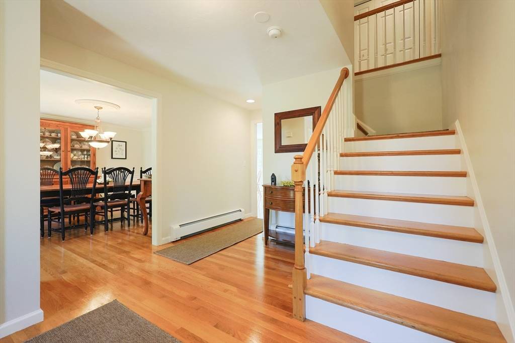 Southborough, MA 01772,2 David Henry Gardner Ln