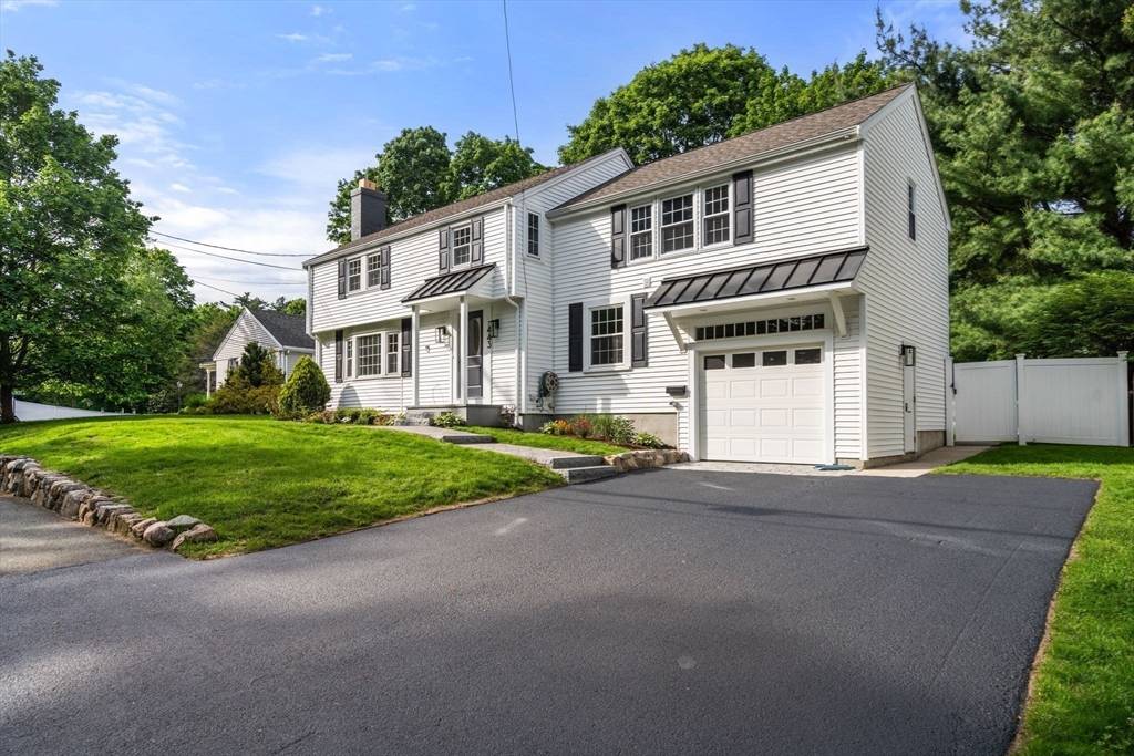 Needham, MA 02492,443 Great Plain Ave
