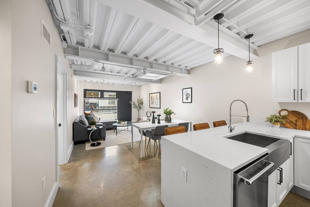 Cambridge, MA 02141,305 Webster Ave #109