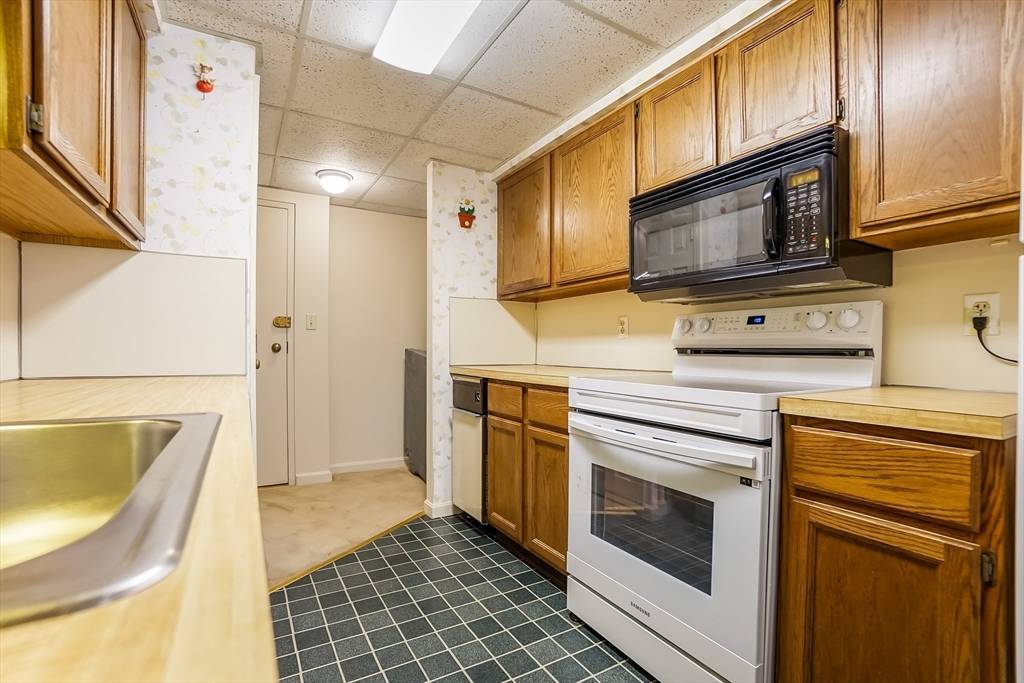 Waltham, MA 02453,41 Angleside Rd #3