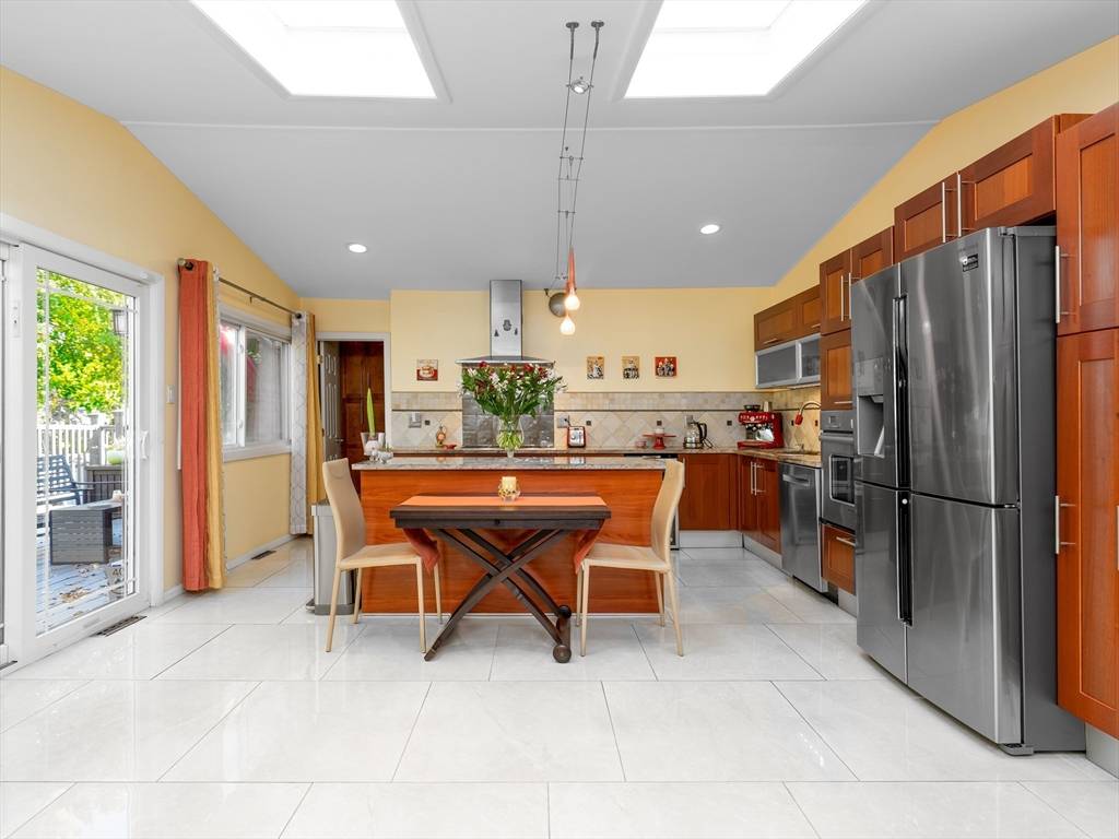 Newton, MA 02459,11 Mildred Road