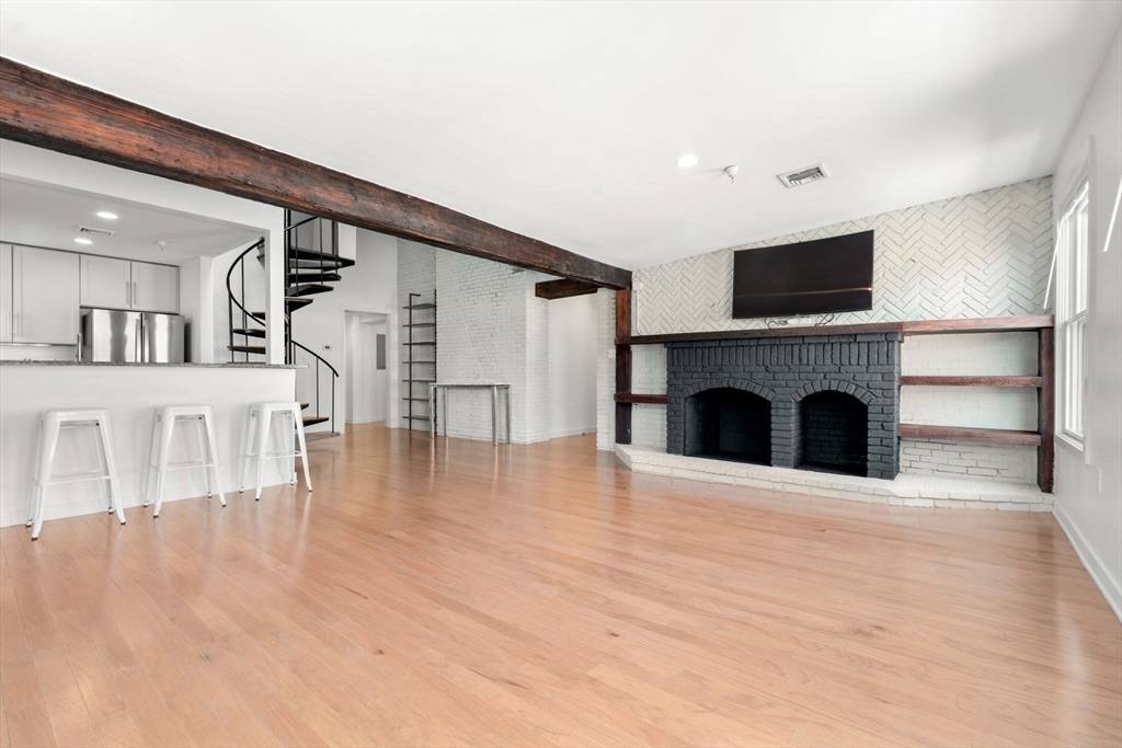 Boston, MA 02114,57 North Washington St #5A