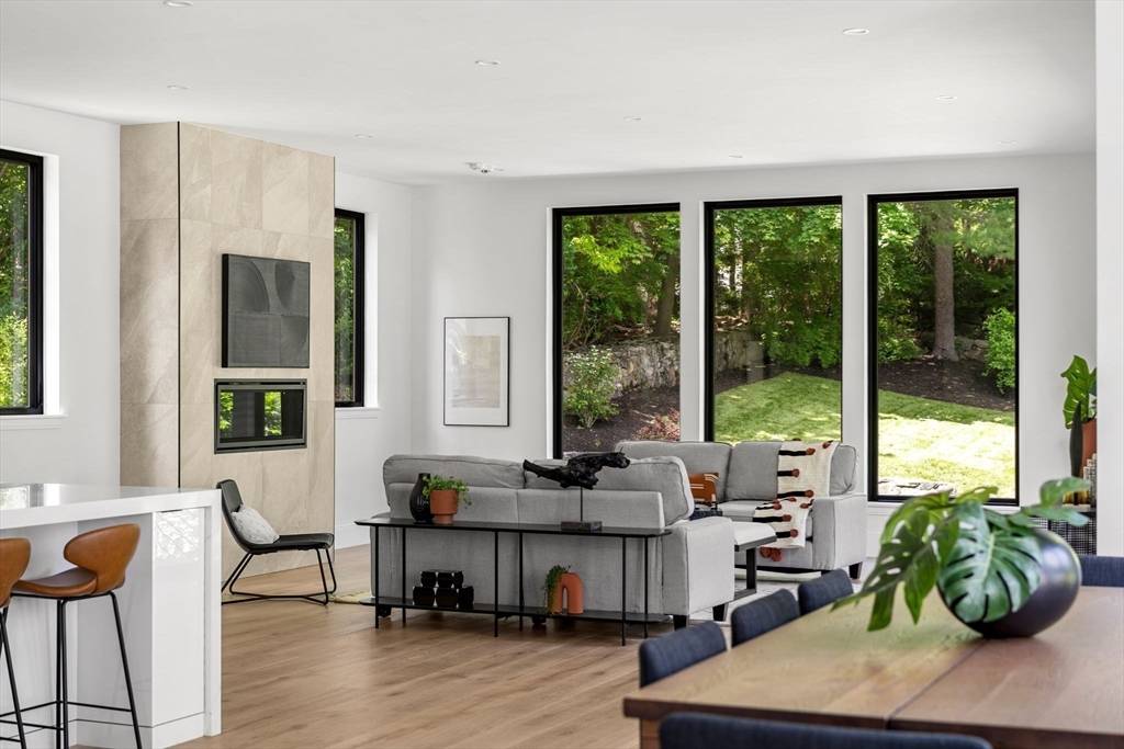 17 Prospect Hill Rd Lexington, MA 02420