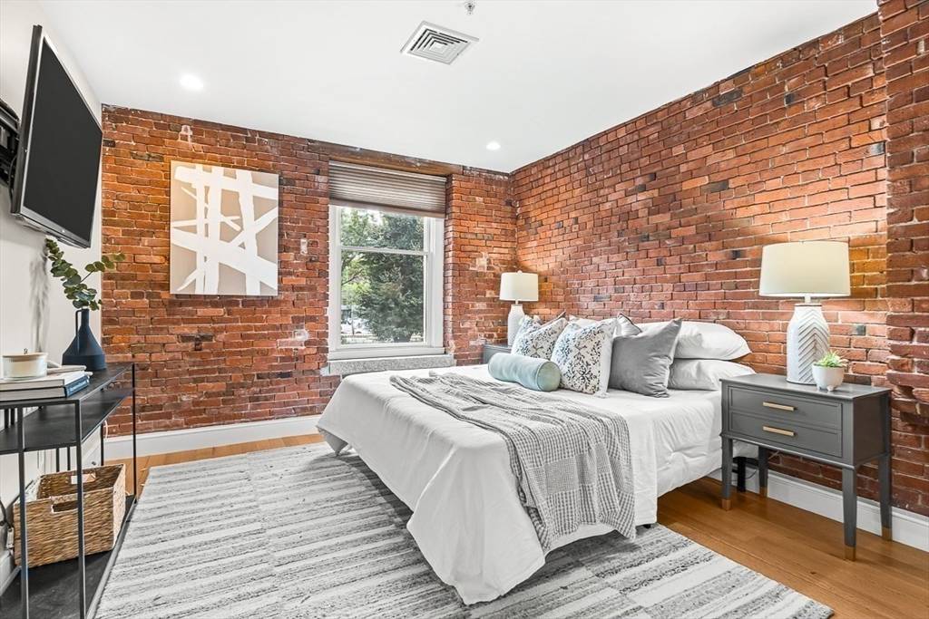 343 Commercial St #212 Boston, MA 02109