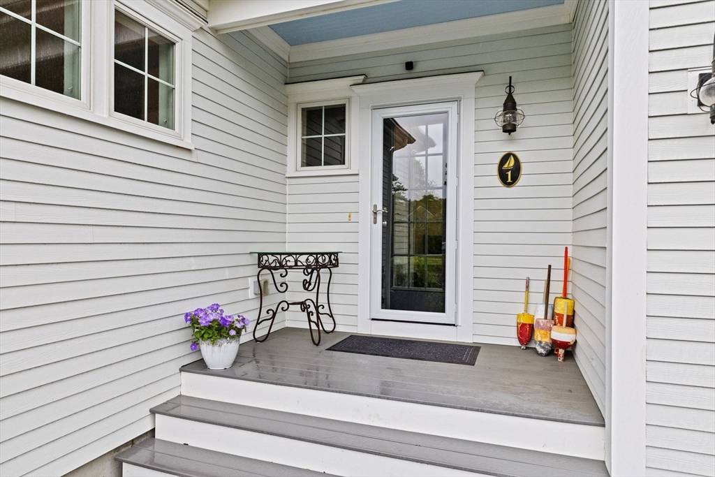 Marshfield, MA 02050,1 Cottage Lane