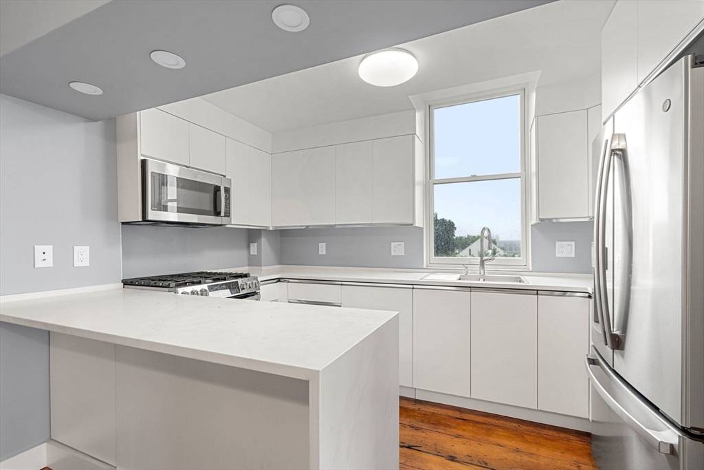 Boston, MA 02128,6 Brigham Street 3 #3