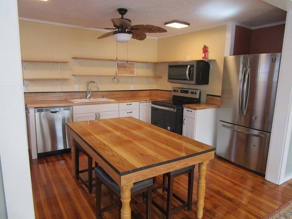 Weymouth, MA 02190,719 Main Street #1