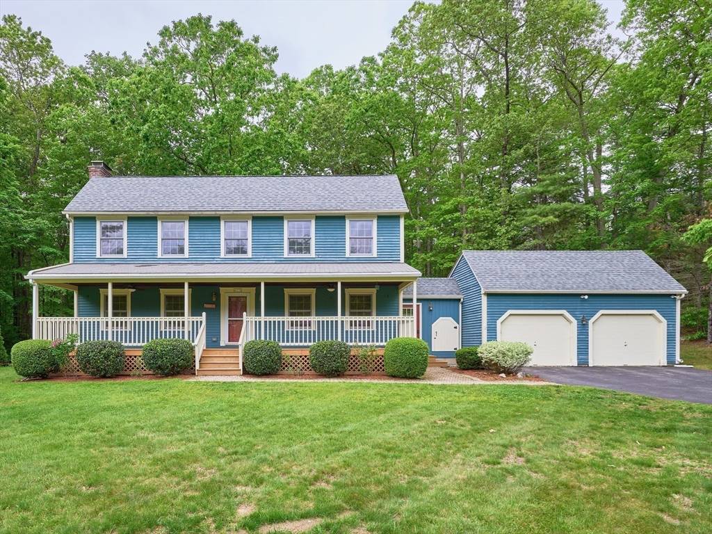 Sturbridge, MA 01518,127 Paradise Ln