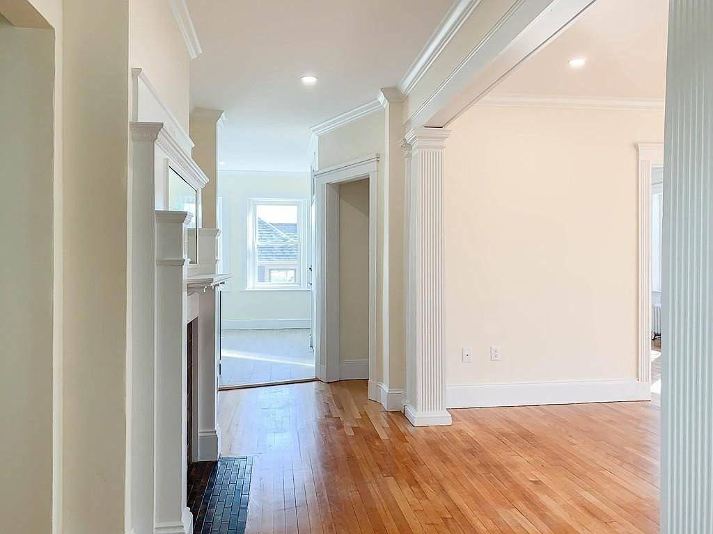 Brookline, MA 02445,797 Washington #3