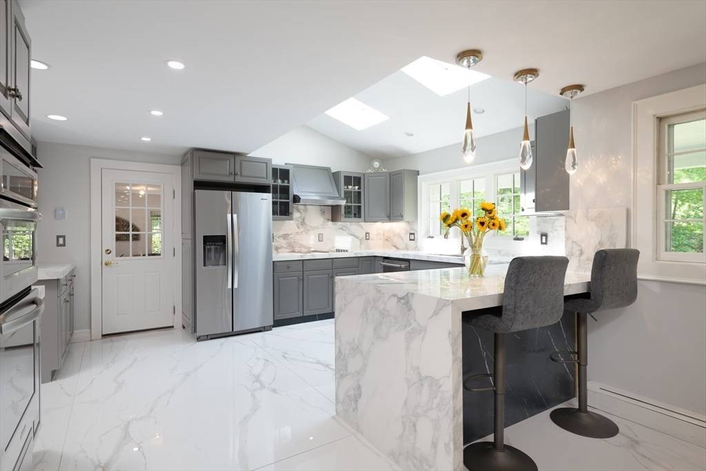 Weston, MA 02493,338 Highland Street