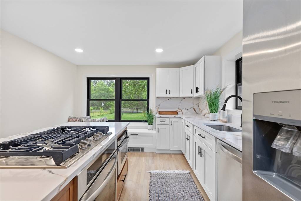 26 Winter St Duxbury, MA 02332