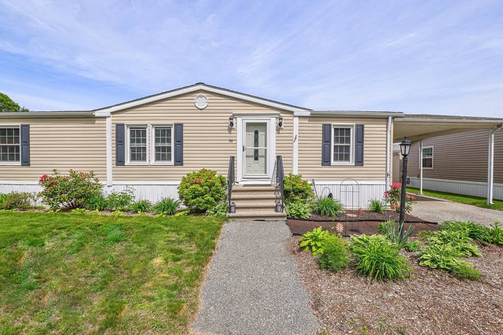 Chicopee, MA 01020,89 Celebration Cir