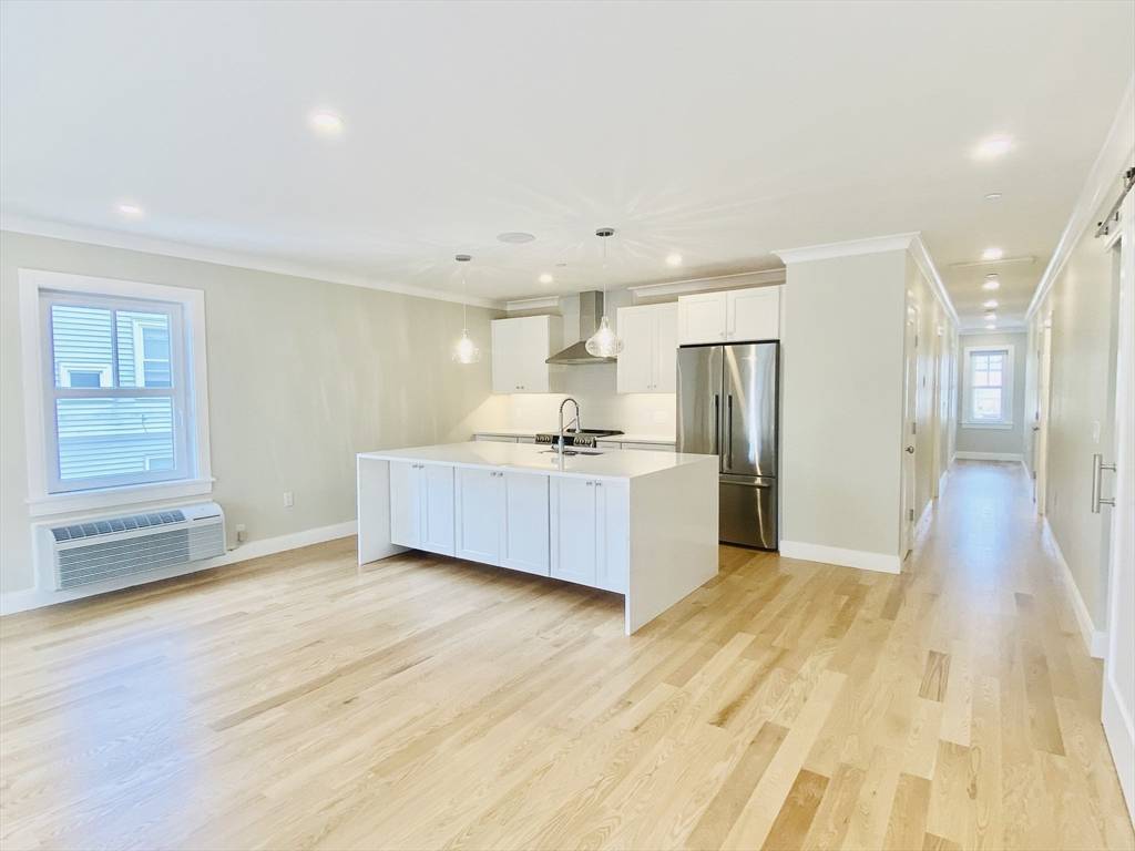 Boston, MA 02136,15 Yuill Circle #3