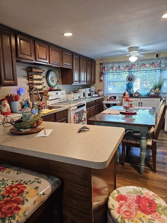 Springfield, MA 01119,44 Rest Way