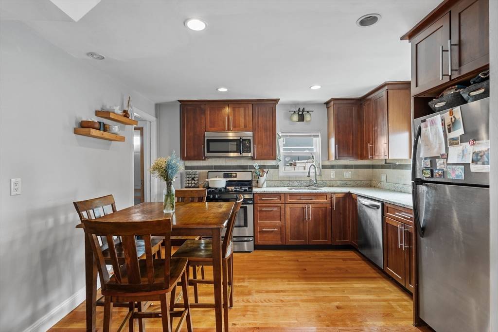 Boston, MA 02127,180 W 8th #3