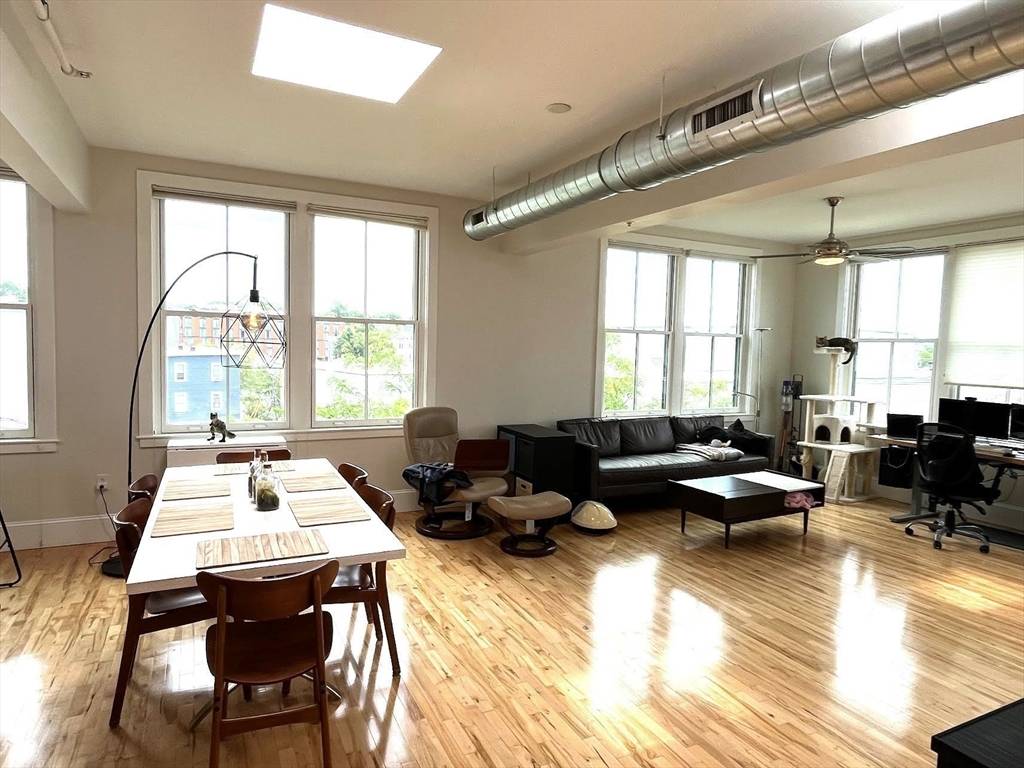 Somerville, MA 02143,43 Park Street #18