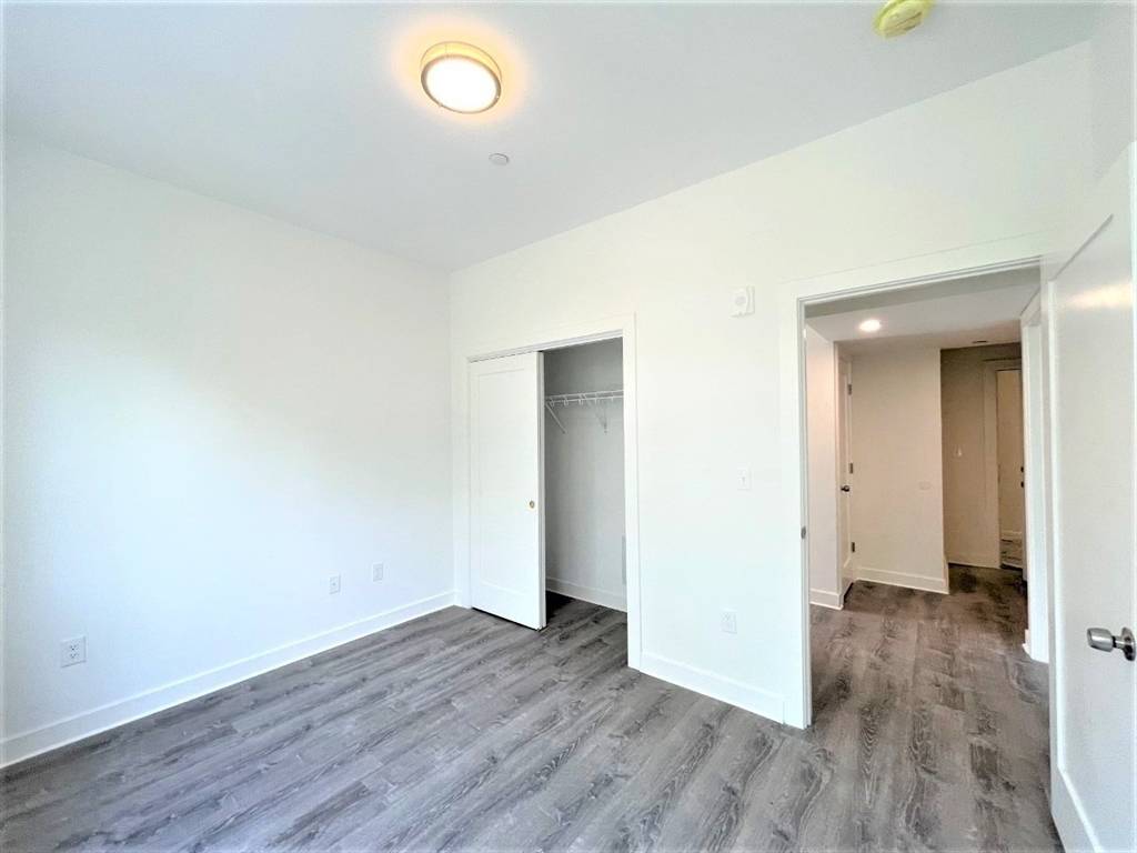 Everett, MA 02149,302 Broadway #403