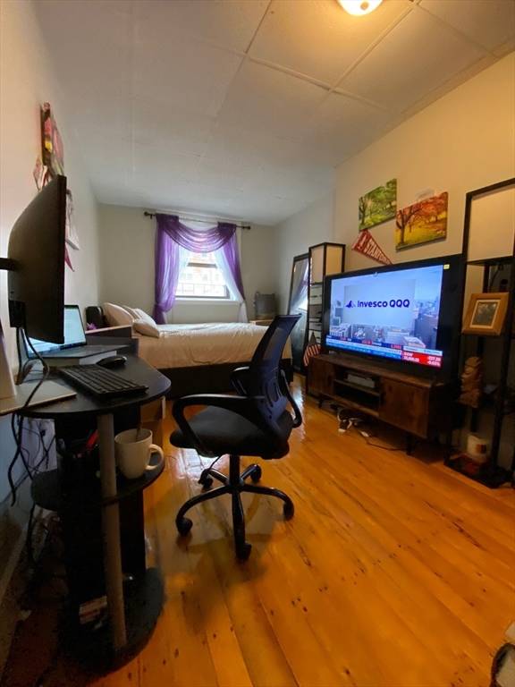 Boston, MA 02215,505 Beacon #13