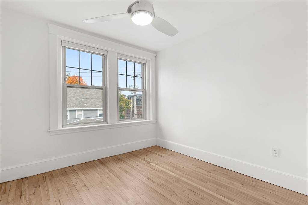 Medford, MA 02155,26 Bradlee Rd #405