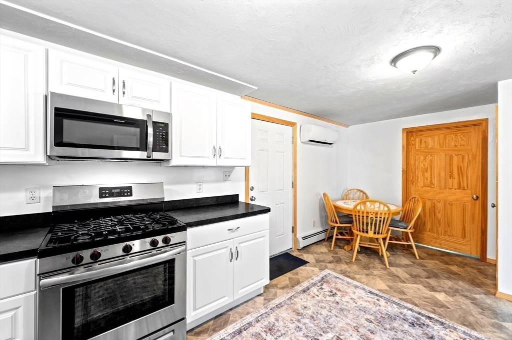 Rutland, MA 01543,8 Intervale Road