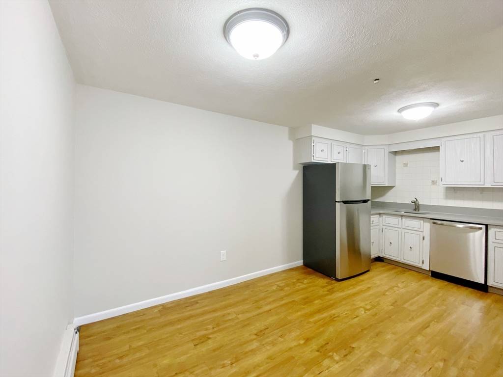 Malden, MA 02148,128 Salem Street #31