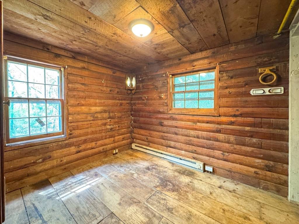 South Kingstown, RI 02892,2891 S County Trl