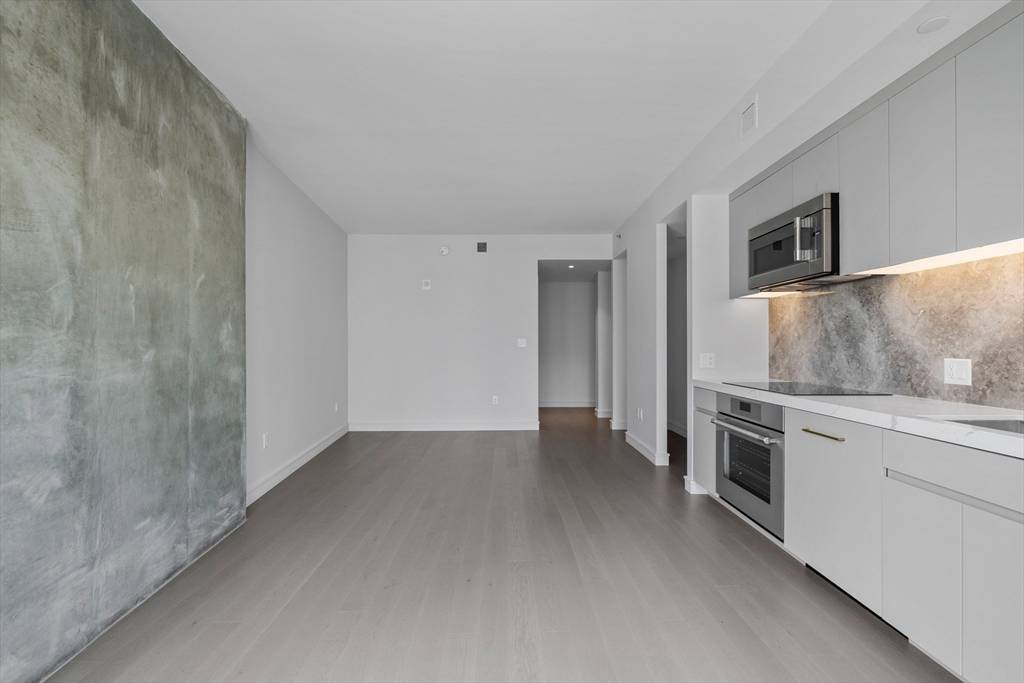 Boston, MA 02111,55 Lagrange Street #1010