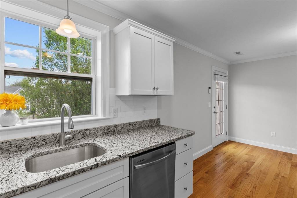 Lowell, MA 01852,1400 Gorham Street #15