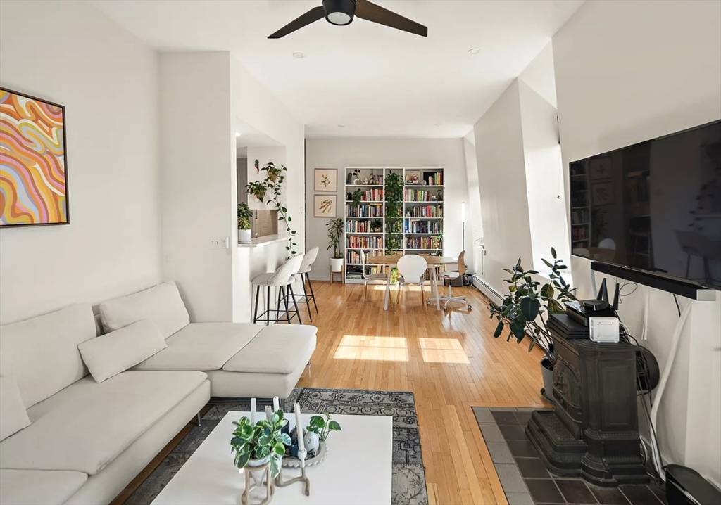 Boston, MA 02118,30-34 E Concord Street #24