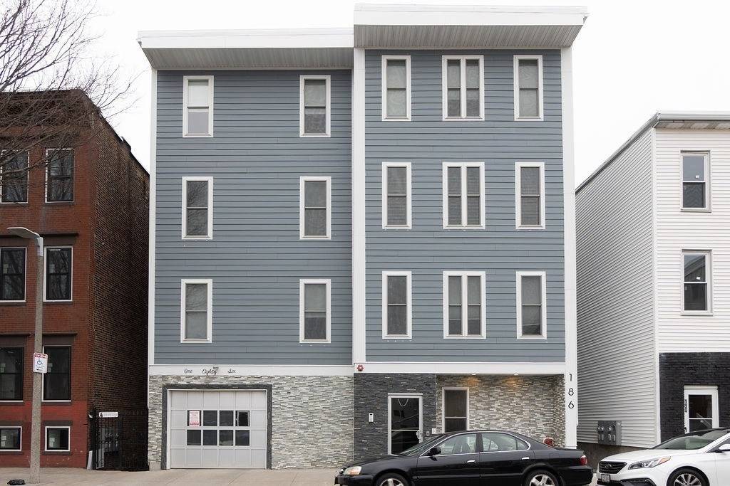 Boston, MA 02128,186-188 Paris St #4