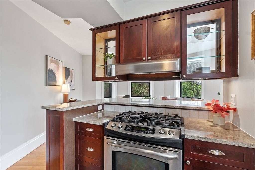Boston, MA 02215,51 Park Drive #22