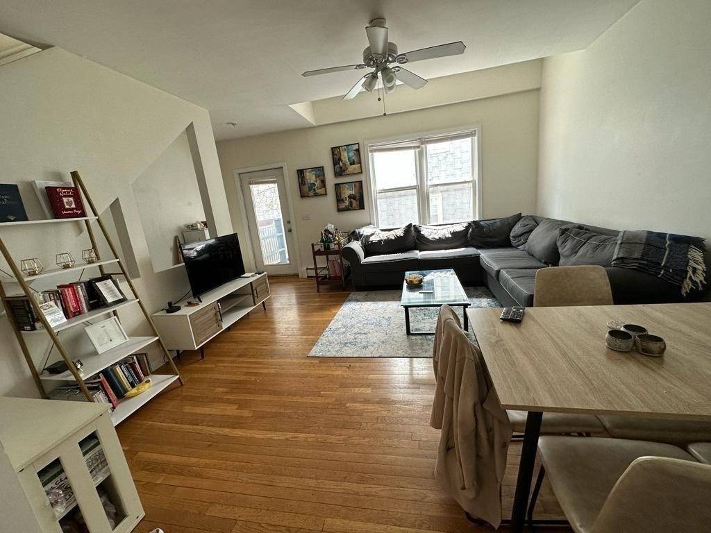 Cambridge, MA 02138,2 Hingham #4A