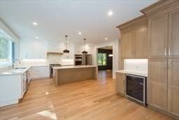 Natick, MA 01760,3 Vale St #B