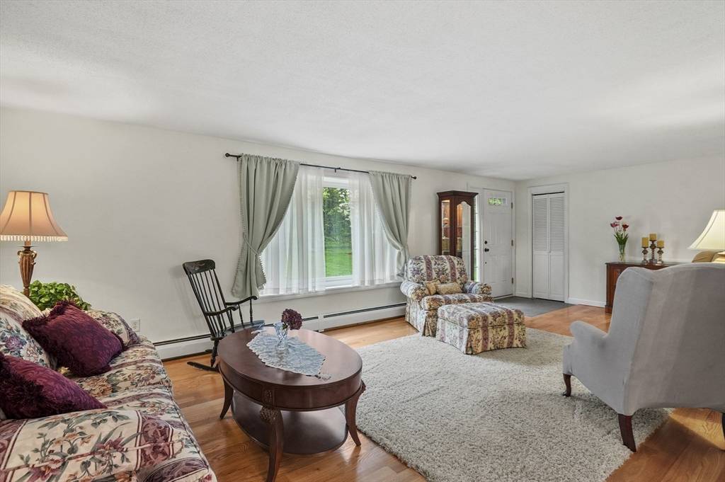 Southborough, MA 01772,42 Bigelow Road