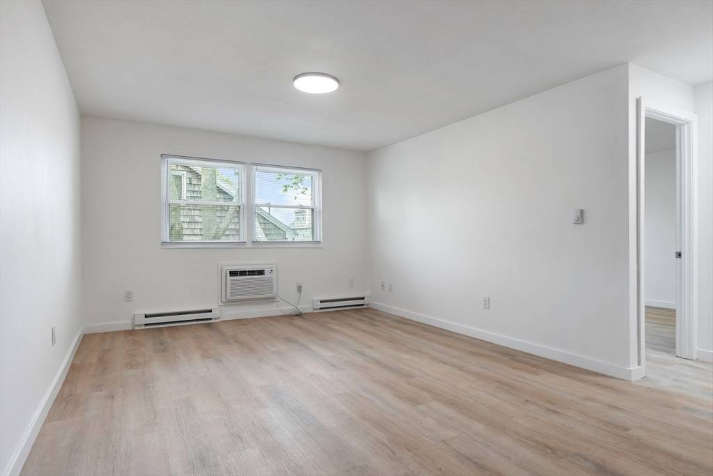 Lynn, MA 01904,303 Broadway #C4