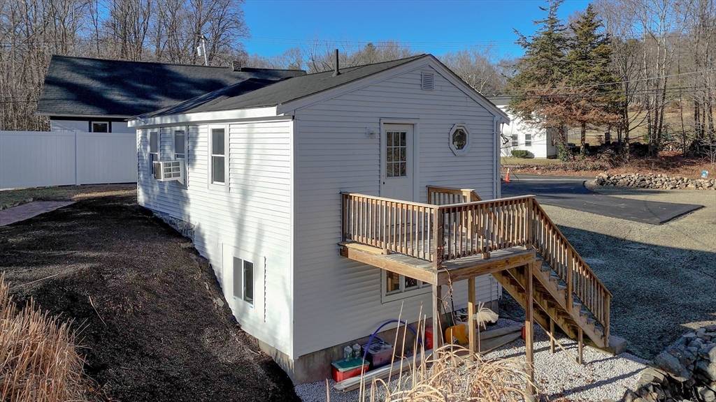 Mendon, MA 01756,112 & 114 Millville
