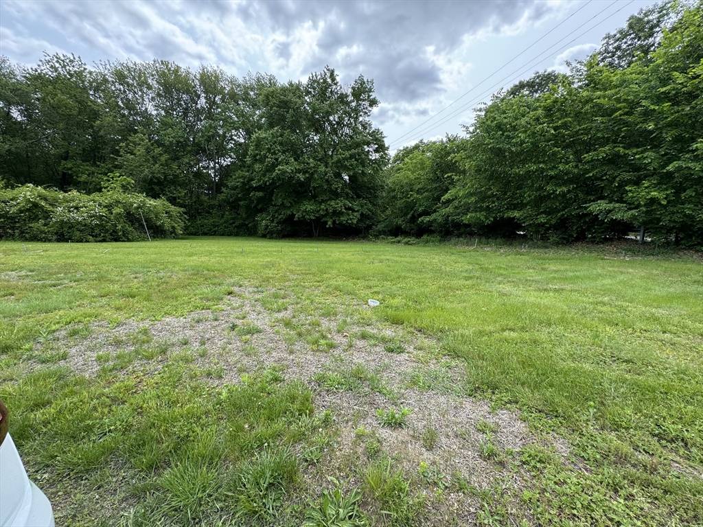 Seekonk, MA 02771,454 Fall River Ave