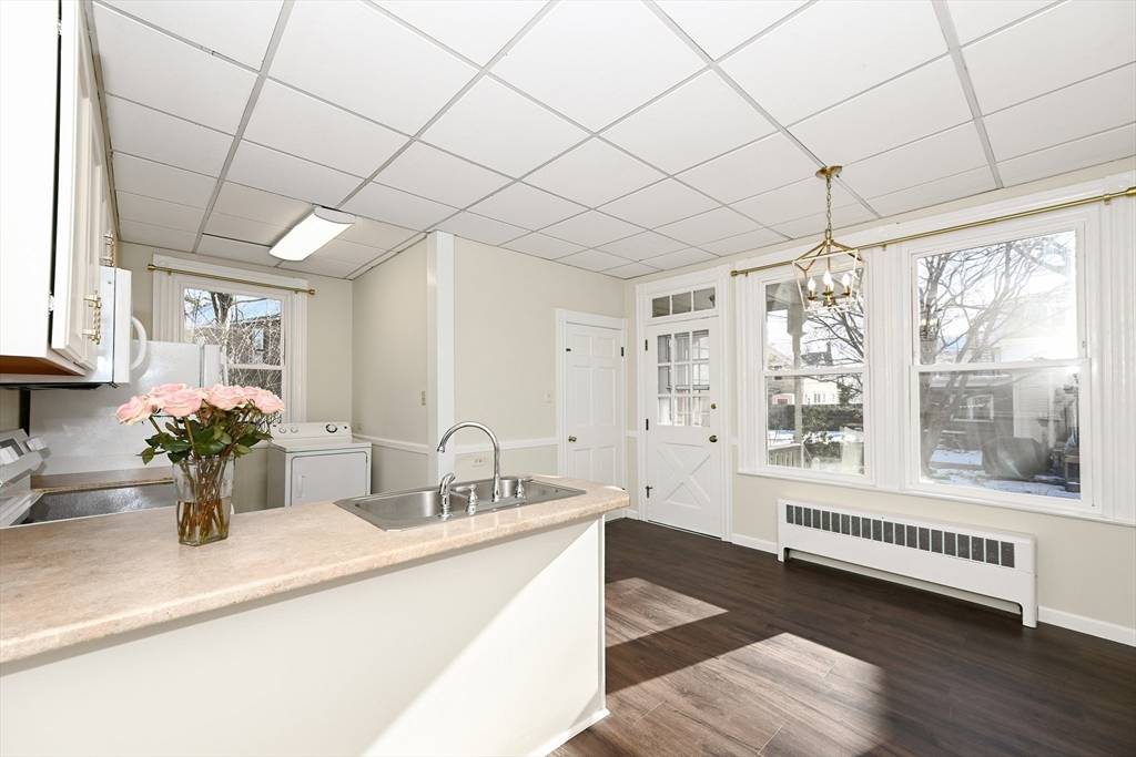 Uxbridge, MA 01569,13 Oak Street #1