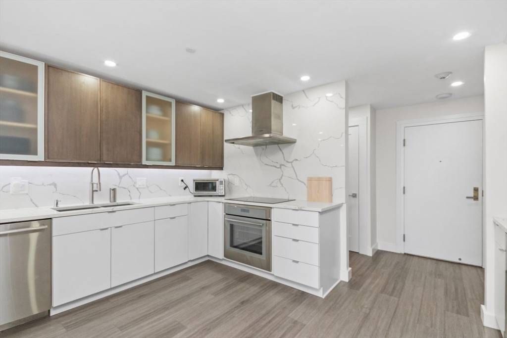 Watertown, MA 02472,199 Coolidge Ave #105