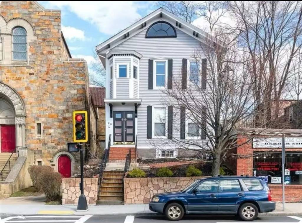 Boston, MA 02119,96 Warren Street #1