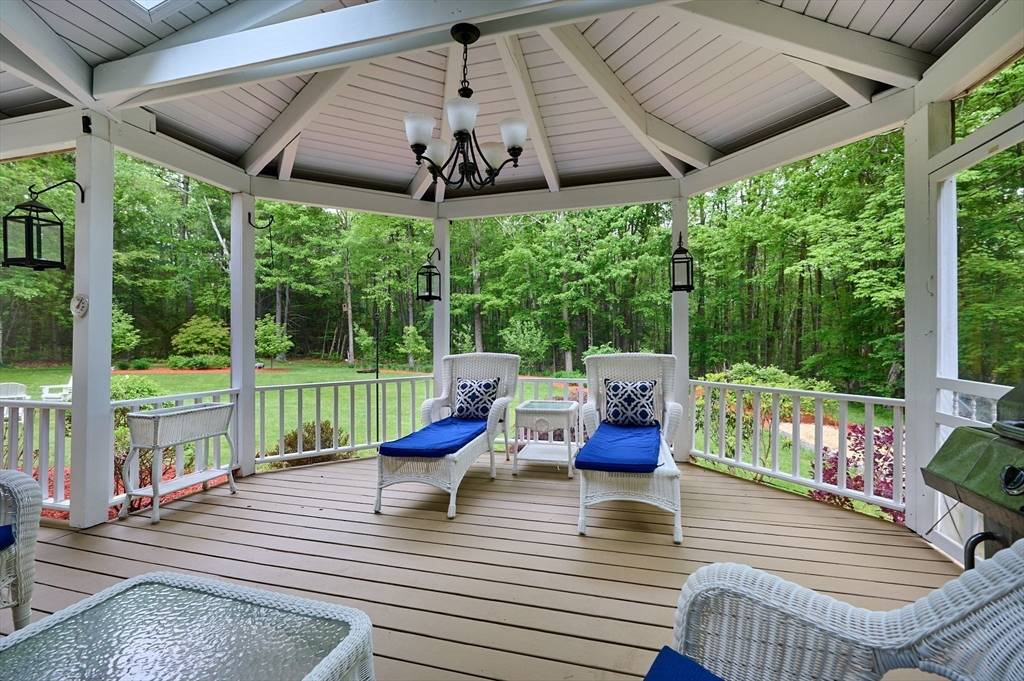 96 Petticoat Hill Road Williamsburg, MA 01096