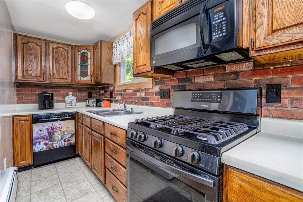 Fitchburg, MA 01420,150 Appleton Circle