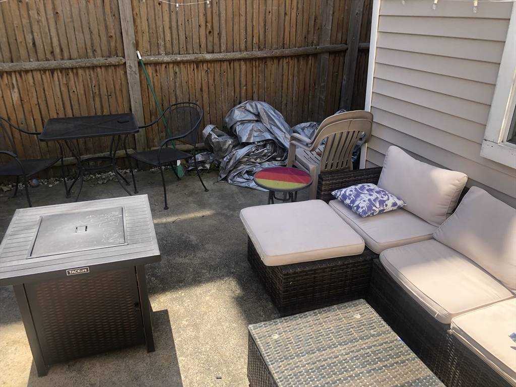 Boston, MA 02127,219 Bolton St #219